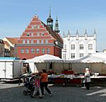 Markplatz mit Rathaus